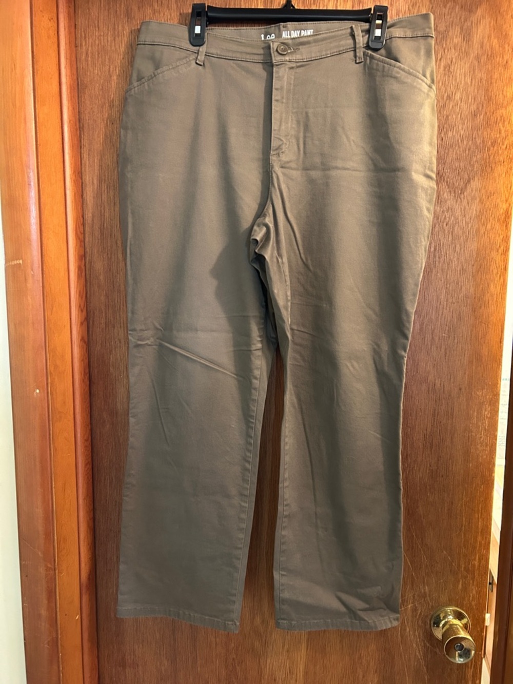 Lee Women's Straight-Leg Pants in Olive